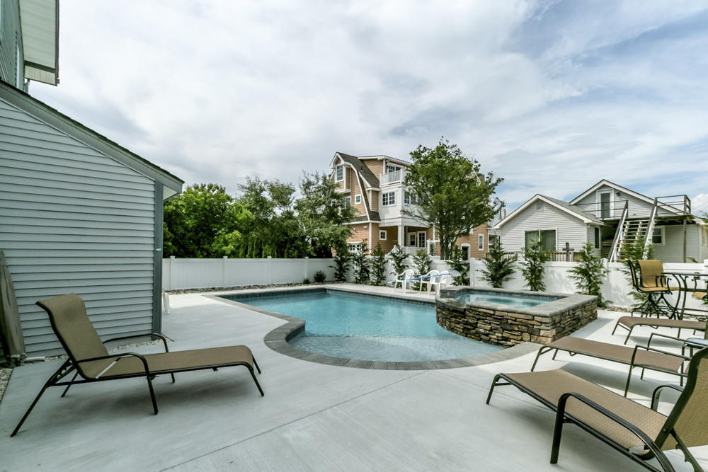 Ocean Front Avalon Pool